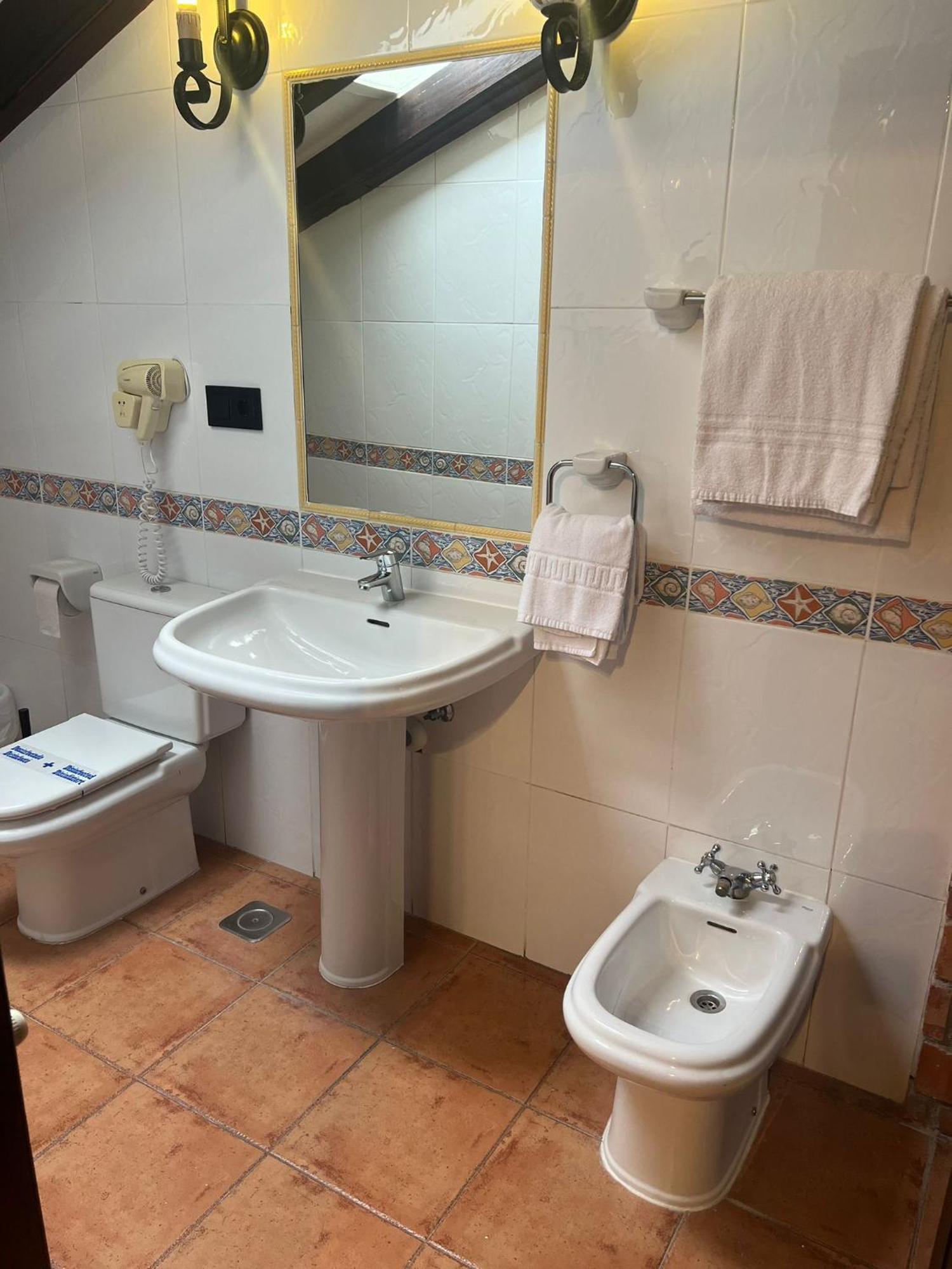 Hotel El Bricial Soto De Cangas Dış mekan fotoğraf